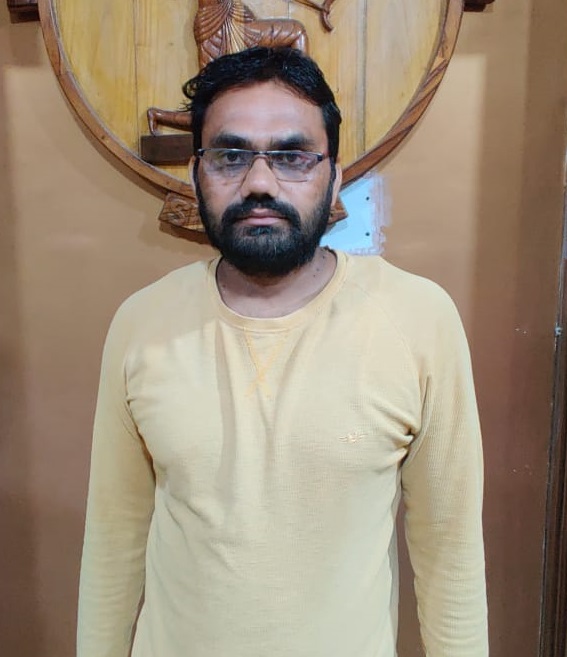 --Eklavya English School Arjunda Saraipali